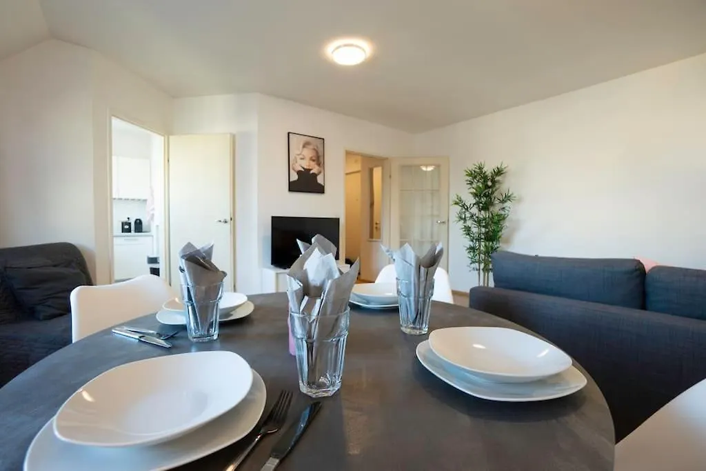 Stylish 2 Floor Penthouse • 15 Min To City Center Wien