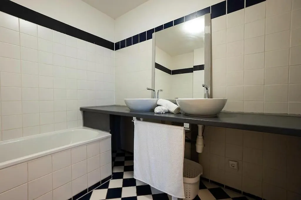 Stylish 2 Floor Penthouse • 15 Min To City Center Wien 0*,  Österreich